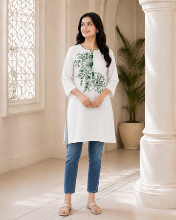 EMBROIDERED TOP – WHITE