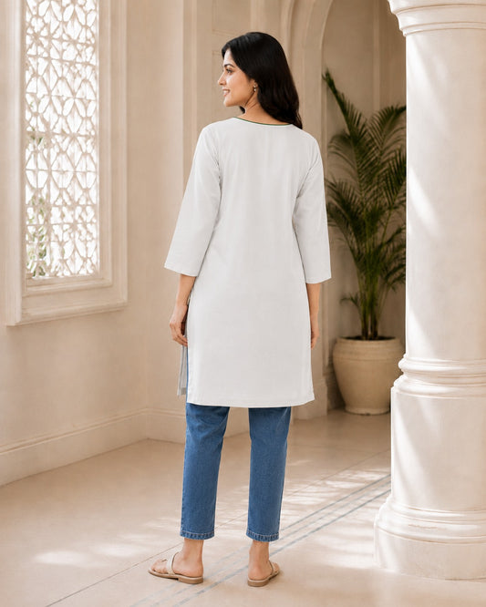 EMBROIDERED TOP – WHITE